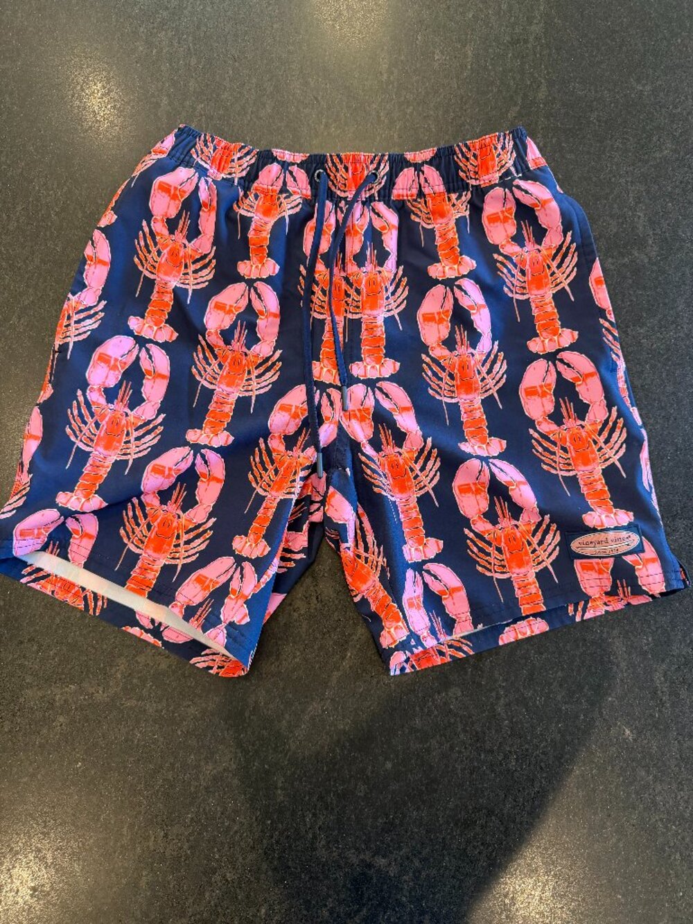 Vineyard Vines Men’s XS Lobster Print Swim Trunks Navy Pink Red